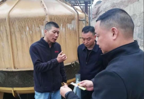 监察人员.jpg