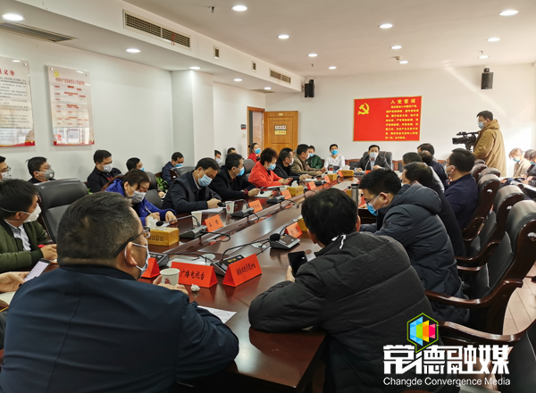 市领导调度疫情防控宣传工作