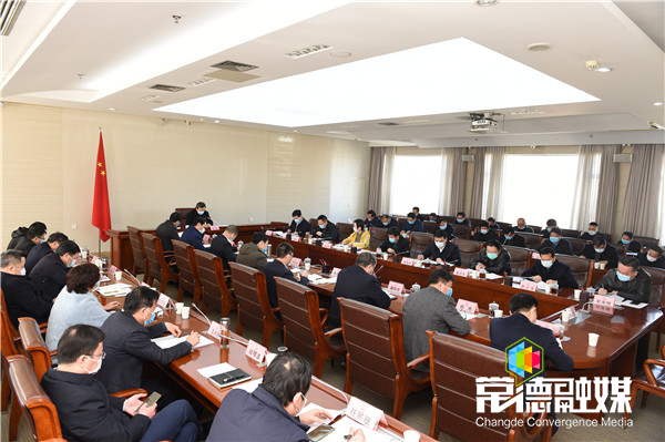 市政府常务会议要求：以更实的举措防控疫情 以更大的力度统筹发展