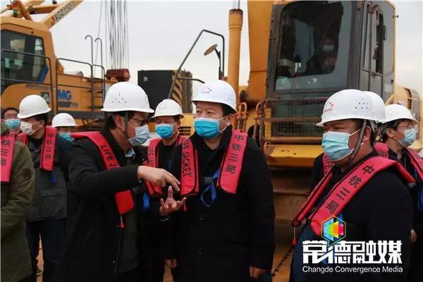 曹立军调研督导重点工程复工情况：加强防控指导 推进有序复工