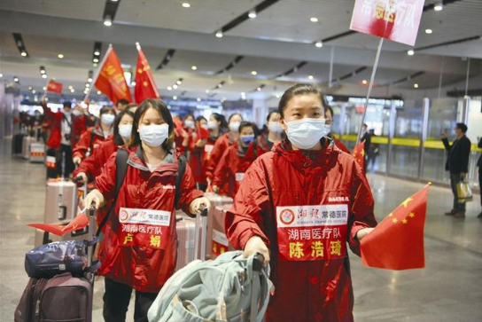 常德最后一批白衣战士回家