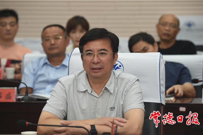 邹文辉调研全市人力资源和社会保障工作：坚持就业是第一民生 全力做好稳就业工作