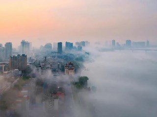 雾中看阁