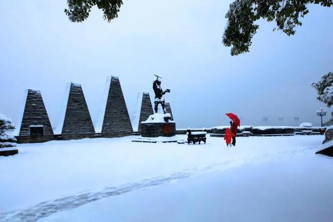 常德诗墙—-雪中魁星
