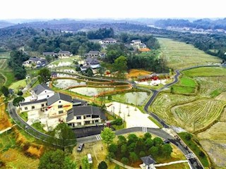 俯瞰草坪镇枫林口村幸福屋场