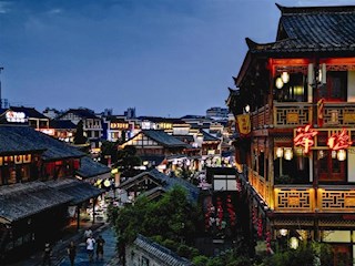暮色河街