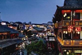 暮色河街