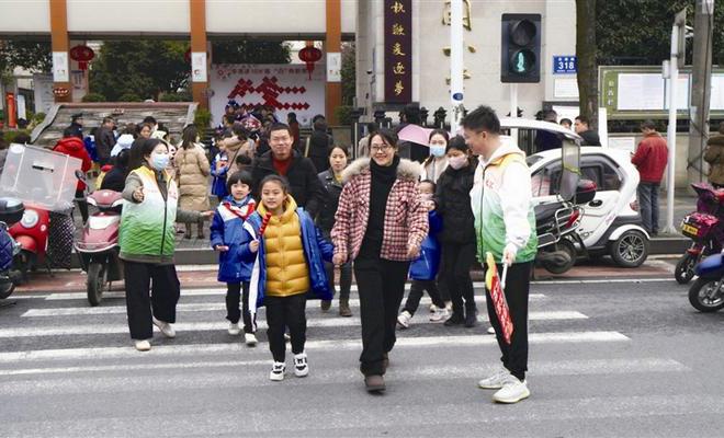 【社会】文明交通志愿服务活动