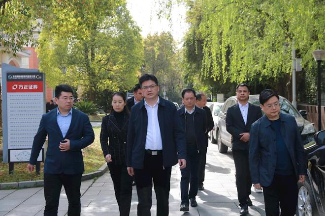 坚定不移支持清科基金小镇发展壮大