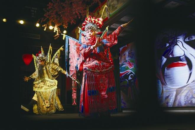 【文化】常德河街——汉剧表演