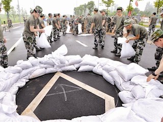 鼎城区开展防汛抗旱业务知识培训及防汛抢险演练