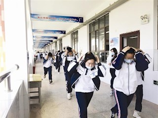 常德市六中开展防震应急演练