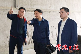 市领导调研重点农业龙头企业时强调：提高农业现代化水平 打造品牌农业