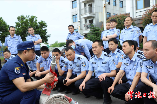 常德消防为晋衔民警上消防课