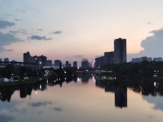 夕晖•水天城
