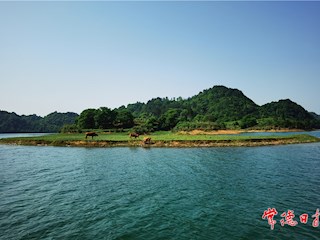 碧水蓝天