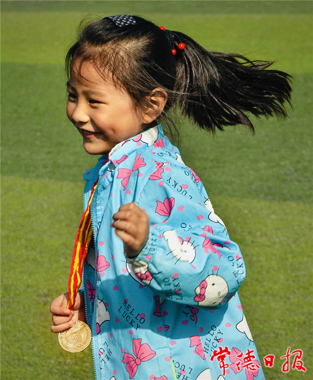 胡晓新-春风得意.jpg