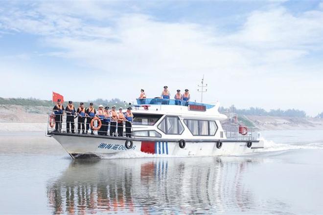 津市市公安局联合相关职能部门开展常态化武装联勤巡逻