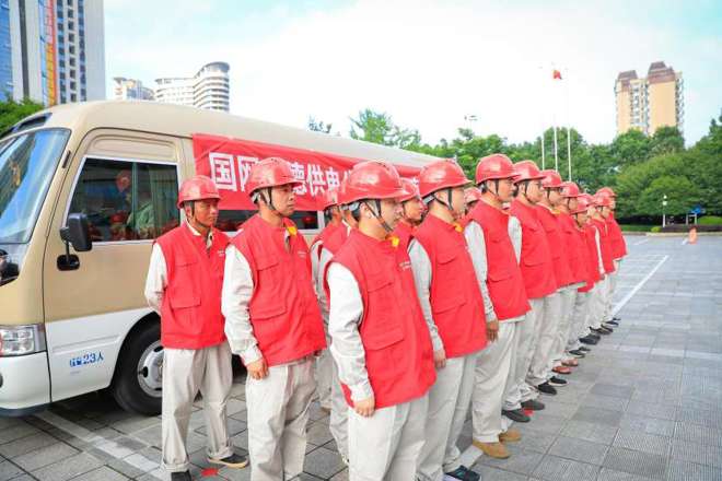 国网常德供电公司“电骡子”驰援河南保障电力供应