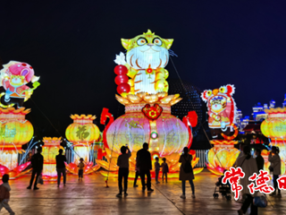 “天下第一灯”闪亮常德！卡乐星球花灯游园会璀璨亮相，点亮常德夜色