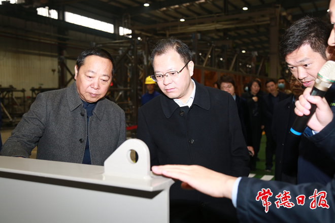 周振宇调研中联系企业并召开座谈会　围绕中联重科打造装备制造千亿产业集群