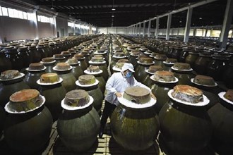 【经济】湖南津山口福老坛酸菜远销日本、韩国