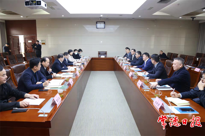 周振宇会见现代投资等企业考察团时表示 全力支持、服务企业在常发展