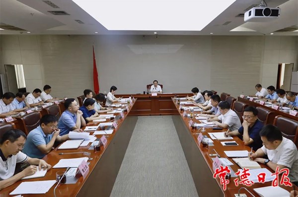 我市立项争资专题调度会强调 千方百计争取项目资金 把政策的“含金量”转化为发展的“实物量”