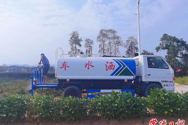 【社会】桃源一茶企购置洒水车抗旱自救