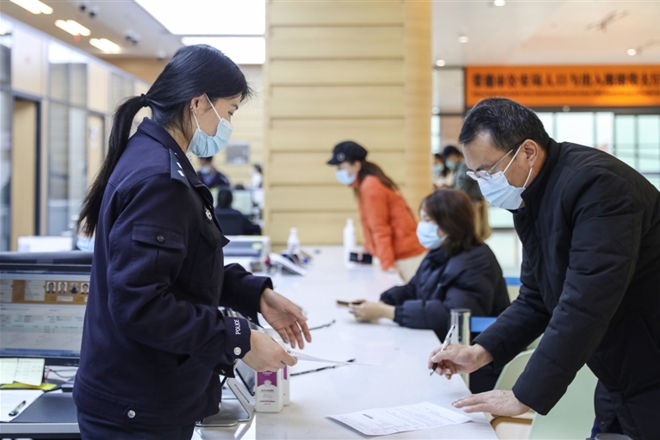 【社会】常德出入境窗口有序恢复出入境证件办理 迎来办证高峰