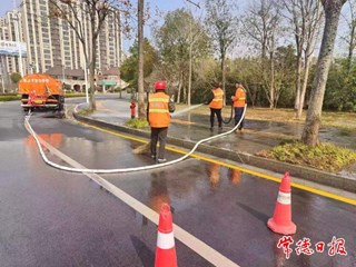 【社会】武陵区2000余名环卫工人坚守一线保“春洁”