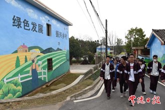 【摄影报道】学雷锋 干农活 追寻红色足迹 常德市一中师生社会实践活动丰富多彩