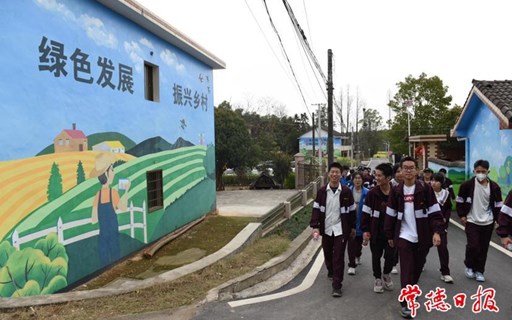 【摄影报道】学雷锋 干农活 追寻红色足迹 常德市一中师生社会实践活动丰富多彩