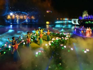 【“五一”假期】山水间享美景 光影秀再现神话传说