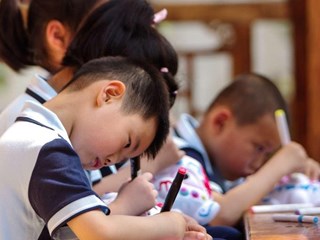 【文化】大山里的美育课堂