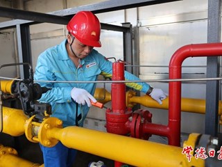 【高温下的劳动者】燃气维修人员保障“心脏”安全稳定“输血”