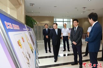 曹志强周振宇参观常德市2023年“迎国庆、保平安”保密知识漫画展