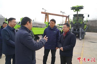 市领导调研企业生产经营情况为企业排忧解难