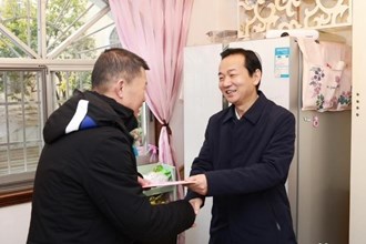 市领导走访慰问台胞台属