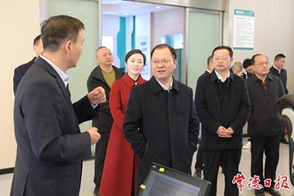 大年初一 周振宇看望一线值班人员 督导各项重点工作