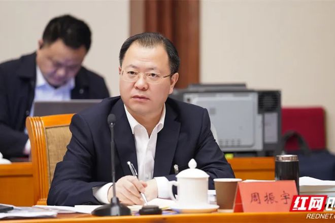 全国人大代表，市委副书记、市长周振宇：乘新质生产力东风 纵深推进创新突破产业突围攻坚行动