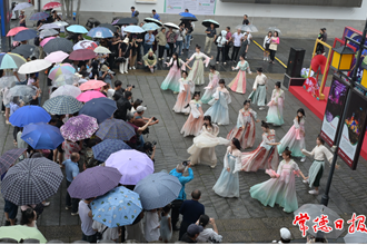 【端午节】雨润河街更显韵味