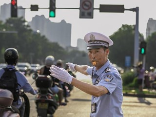 【发现常德之美·红绿灯下的守护】第18期