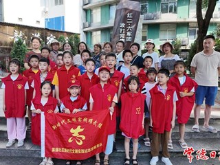 【组图】小小志愿者 暑假服务忙