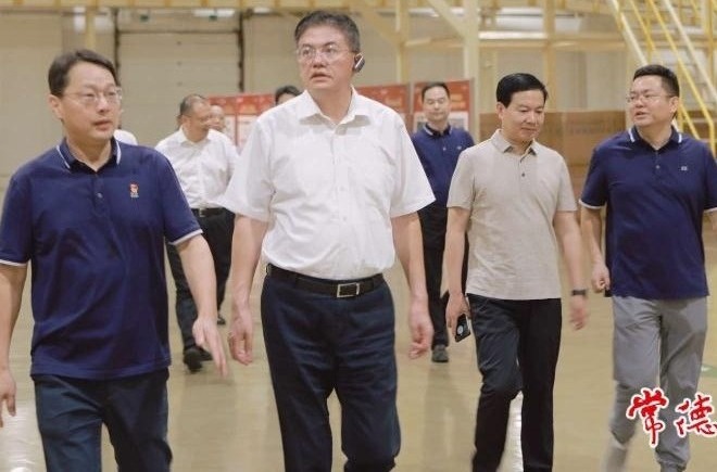 罗毅君调研烟草产业发展