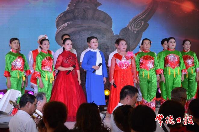 【文化】常德举办“热血铸军魂 共筑中国梦”文艺助残演出