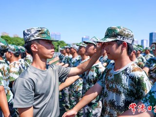 【教育】常德高校新生军训忙