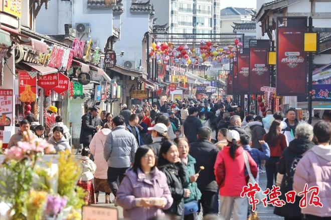 【我们的节日•春节】除夕，柳叶湖旅游度假区游人如织