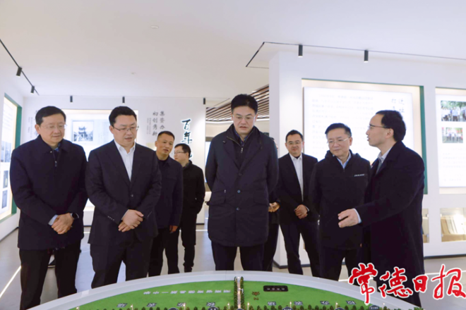 罗毅君开展教育工作专题调研