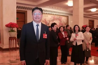 中外新闻网头条 | 访全国人大代表、常德市委书记罗毅君